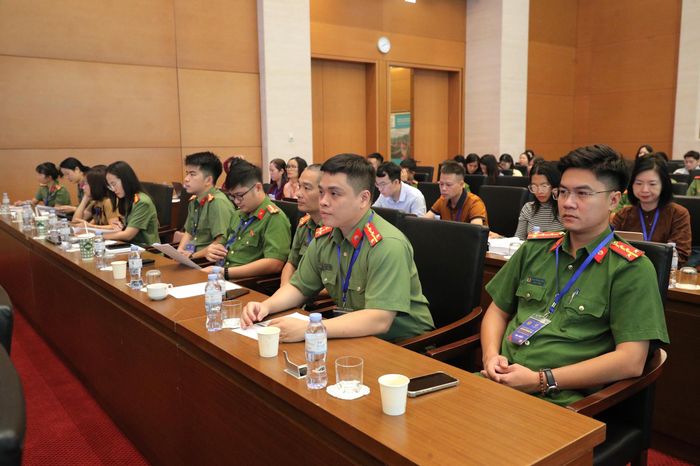 Các đại biểu tham dự Hội thảo