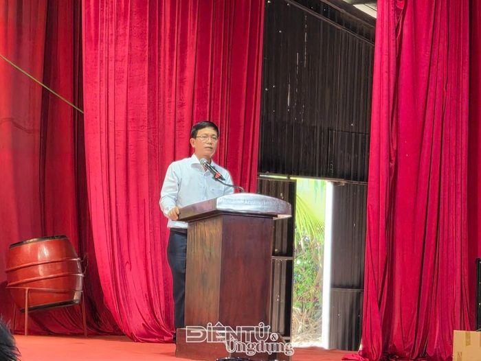 Ông Phạm Văn Dũng, Phó trưởng Ban Kế hoạch kinh doanh, Tập đoàn Đường sắt quốc gia Việt Nam phát biểu tại toạ đàm.