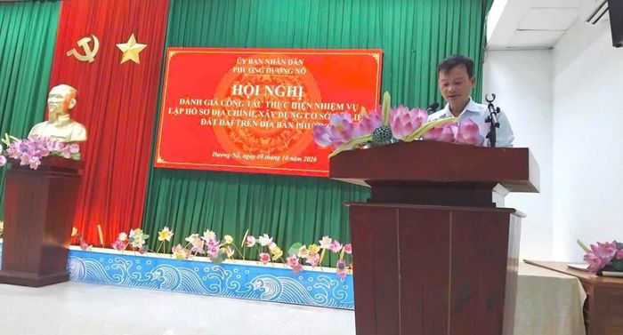 đồng chí Nguyễn Văn Trai - Phó Chủ tịch UBND phường, đại diện Ban chỉ đạo đã trình bày báo cáo đánh giá kết quả triển khai