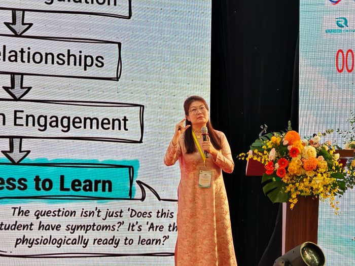 TS.Shiw Shin Yeen, Giám đốc nghiên cứu Brain Science Academy (Malaysia), trình bày tại hội nghị.