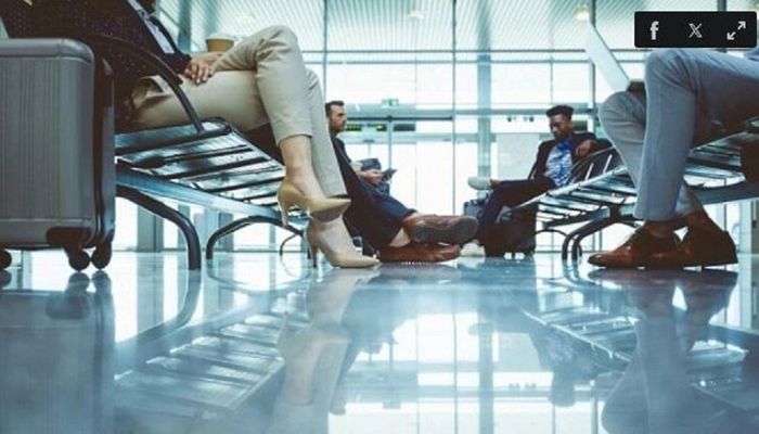 Các tiếp viên hàng không sẽ lưu ý đặc biệt với những hành khách đi giày cao gót trên máy bay.