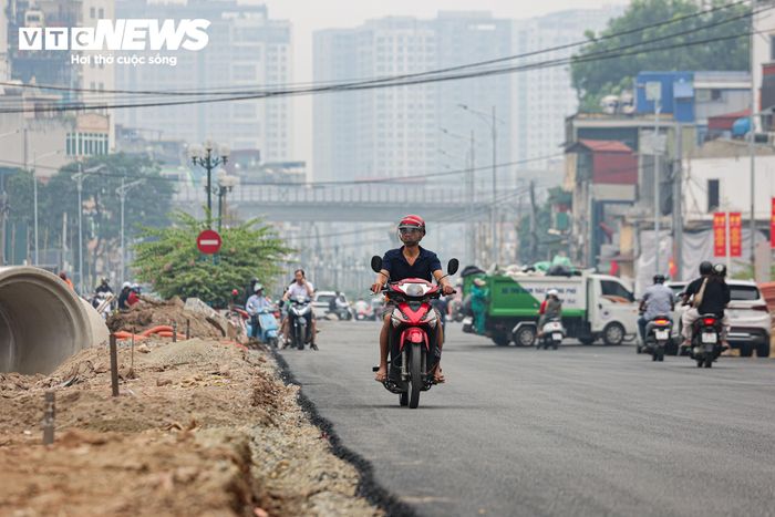 Việc sớm hoàn thiện các đoạn tuyến Vành đai 2,5 góp phần giảm áp lực giao thông, hạn chế ùn tắc và giúp người dân di chuyển thuận tiện hơn.