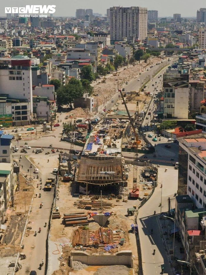 Hai cầu vượt là những hạng mục quan trọng của dự án Vành đai 1 đoạn Hoàng Cầu - Voi Phục. Khi hoàn thành, các công trình này sẽ được kết nối đồng bộ với phần đường đã hoàn thiện, góp phần tổ chức lại giao thông tại các nút giao lớn, tăng khả năng lưu thông trên trục Vành đai 1 và hạn chế xung đột giữa các hướng phương tiện.