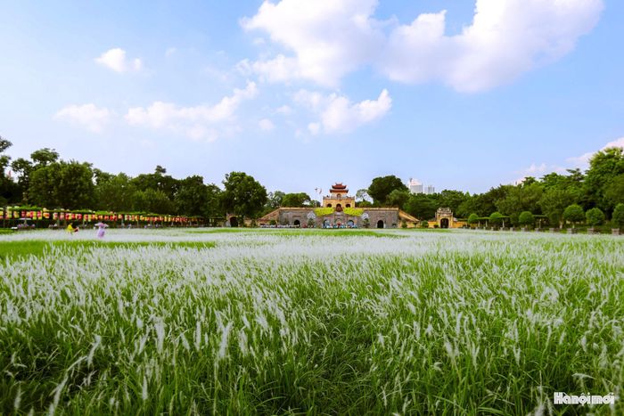 Khu vực Đoan Môn - Hoàng Thành Thăng Long ngày nay, nơi đã từng chứng kiến lễ chào cờ lịch sử ngày 10-10-1954.