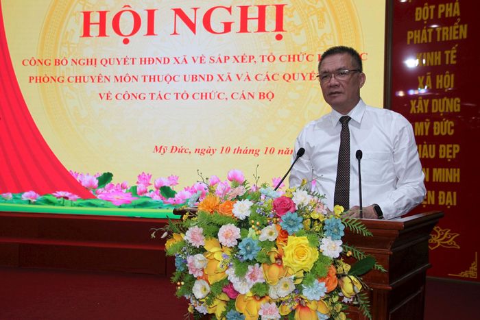 Chủ tịch UBND xã Mỹ Đức Nguyễn Quang Đường phát biểu tại hội nghị. Ảnh: Biên Phạm