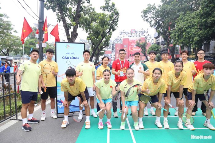 Từ những hoạt động tập thể, tinh thần thể thao được lan tỏa, góp phần xây dựng môi trường sinh hoạt lành mạnh, tích cực.
