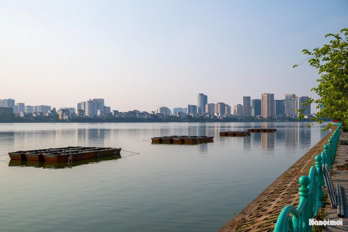 Không gian rộng mở của mặt hồ cùng các giàn hỏa thuật sẽ góp phần làm nổi bật những chuyển động ánh sáng theo nhịp nhạc, mang đến trải nghiệm mới cho người dân và du khách trong dịp lễ lớn của Thủ đô.