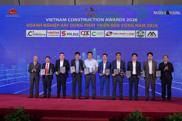 Ban tổ chức tổ chức trao Giải thưởng Xây dựng Việt Nam 2026 (Vietnam Construction Awards 2026), vinh danh 30 doanh nghiệp tiêu biểu ở 8 hạng mục. Ảnh: Minh Đức