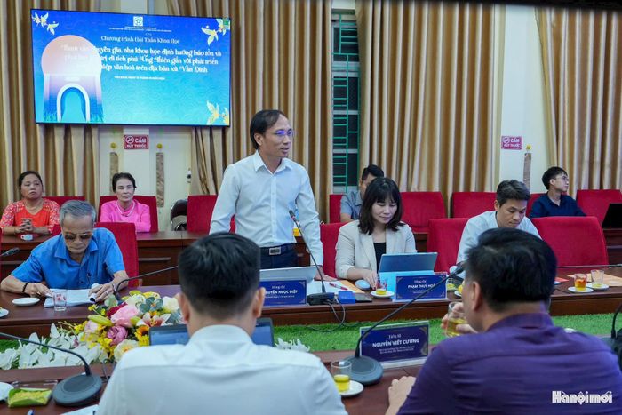 Chủ tịch UBND xã Vân Đình Nguyễn Ngọc Điệp phát biểu tại Hội thảo. Ảnh: Duy Khánh