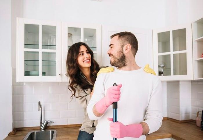 Với Xử Nữ, làm việc nhà không nhất thiết là nghĩa vụ nặng nề mà còn là cách tạo ra không gian sống sạch sẽ, dễ chịu. Ảnh minh họa