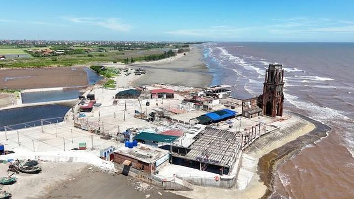 Không gian quanh khu chứng tích dần được trả lại sự thoáng đãng sau khi các công trình vi phạm được giải tỏa.