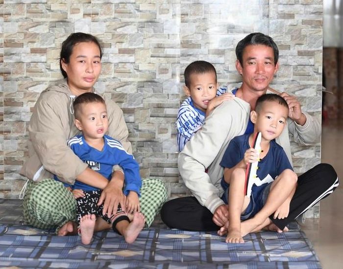 Anh Cường tự nhủ phải cố gắng sống sót để về cùng vợ và các con. Ảnh: Đan Thanh.