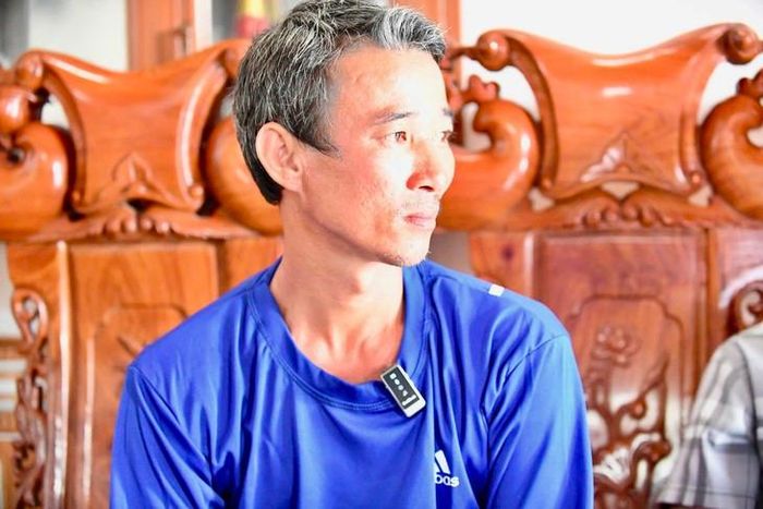 Anh Nguyễn Mạnh Cường nhớ lại những giờ phút hiểm nguy trên biển. Ảnh: Đan Thanh.