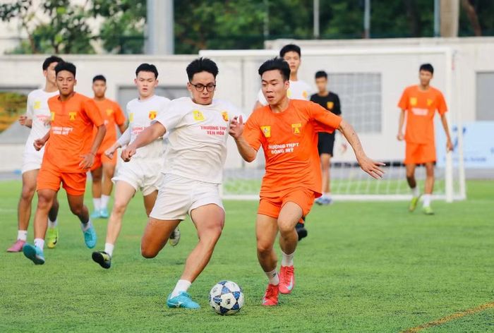 Sân 5, Bảng V: THPT Yên Hòa - THPT Đông Mỹ