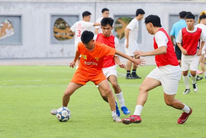 Sân 3, Bảng U: THPT Văn Lang - THPT Bình Minh Hoài Đức