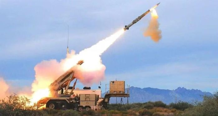 Sang tới tháng 8, một giám đốc bộ phận của Lockheed Martin cho biết chuyến bay thử nghiệm đầu tiên của tên lửa PAC-3 ACE sẽ diễn ra trong vòng 18 tháng nữa, và quá trình sản xuất sẽ bắt đầu "trong vài năm tới".