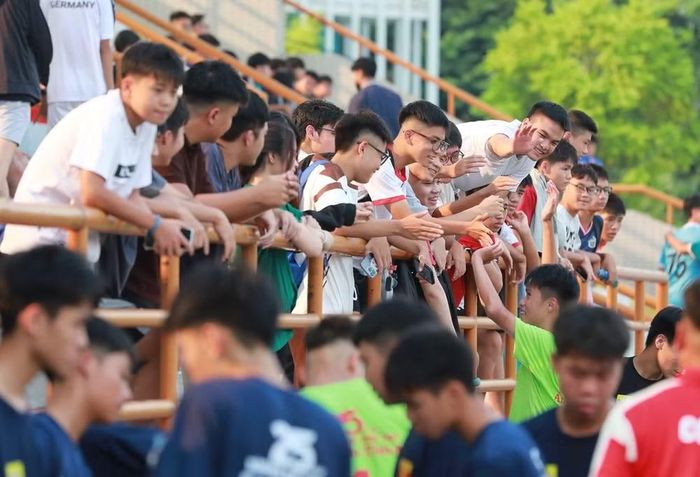... đã giúp giải đấu trở thành ngày hội thực sự của tuổi trẻ Thủ đô.