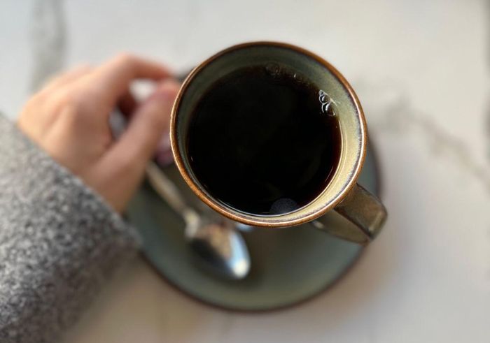  Cà phê đen không đường, không kem ngọt được liên quan đến giảm độ cứng gan và giảm nguy cơ ung thư trong các nghiên cứu lâm sàng. Ảnh: Pexels. 
