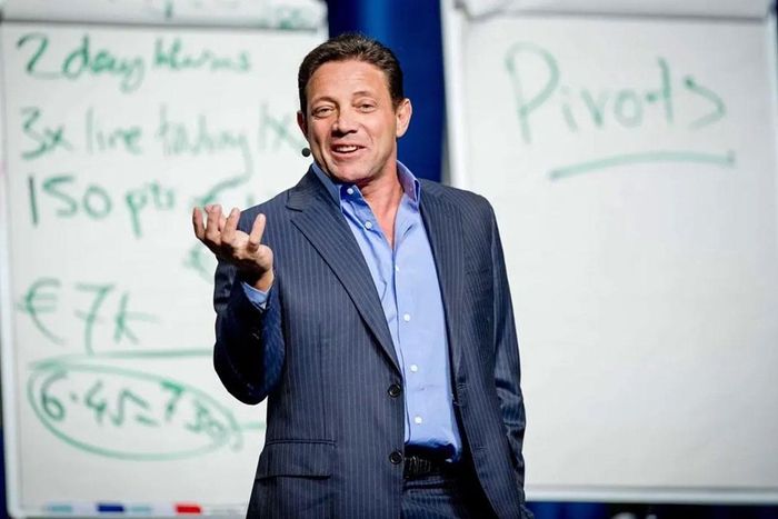  Sói già Jordan đã sử dụng tài năng thiên bẩm của mình để kiếm bộn tiền. Ảnh: Abrabian Business. 