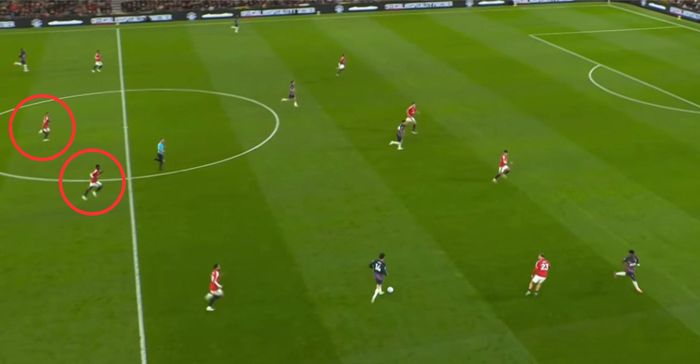 Mainoo và Tielemans bỏ trống khu trung lộ trong pha phản công của Tottenham.