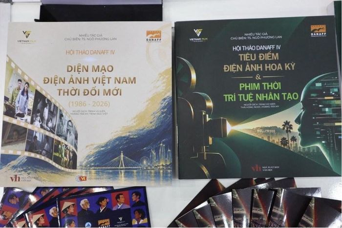 Các tài liệu quảng bá điện ảnh Việt Nam và Liên hoan phim châu Á Đà Nẵng