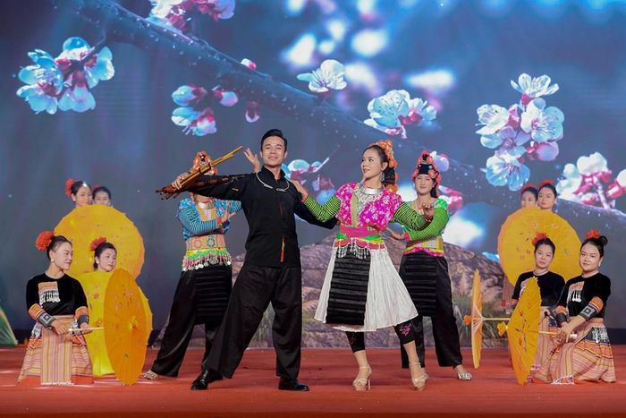 Trang phục của đồng bào Mông tỉnh Điện Biên
