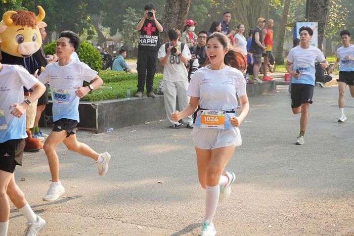 Các vận động viên tham gia giải chạy vì môi trường không khói thuốc