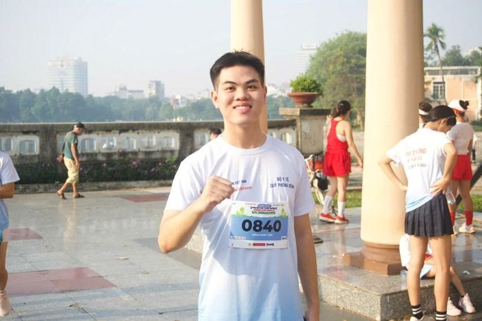 Bạn Phạm Minh Tiến chia sẻ cảm nhận sau khi hoàn thành đường chạy