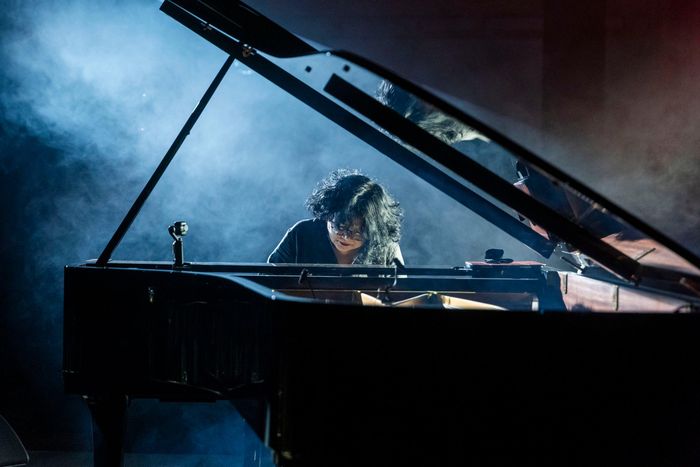 Nghệ sĩ piano Phó An My biểu diễn tại đêm hòa nhạc “Thì ra là mơ”. Ảnh: Phạm Tân