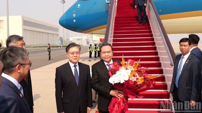 Chủ tịch Quốc hội Trần Thanh Mẫn và Phó Ủy viên trưởng Ủy ban Thường vụ Nhân đại toàn quốc Trung Quốc Vương Đông Minh.