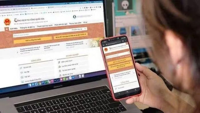 Người dân dễ dàng đăng ký khai sinh qua Cổng dịch vụ công quốc gia. (Ảnh: baodautu.vn)