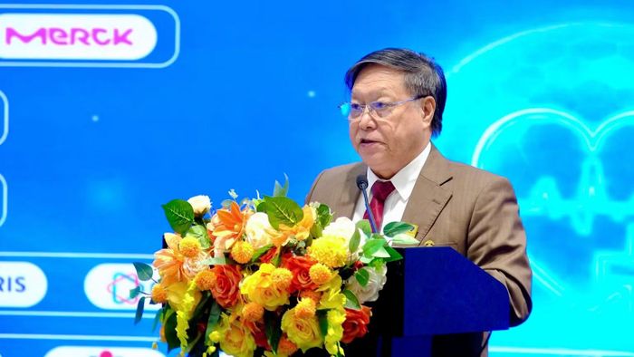 Giáo sư, Tiến sĩ, bác sĩ Nguyễn Đức Trọng, Hiệu trưởng Trường khoa học sức khỏe thuộc Trường đại học Nguyễn Tất Thành phát biểu. (Ảnh: CTV)