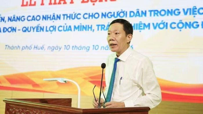 Phó Chủ tịch Ủy ban nhân dân thành phố Hà Văn Tuấn quán triệt, triển khai Chỉ thị số 25/CT-UBND ngày 15/8/2026 của Ủy ban nhân dân thành phố về tăng cường công tác quản lý thuế, chống thất thu ngân sách nhà nước trên địa bàn thành phố Huế. (Ảnh: V.BỐN)
