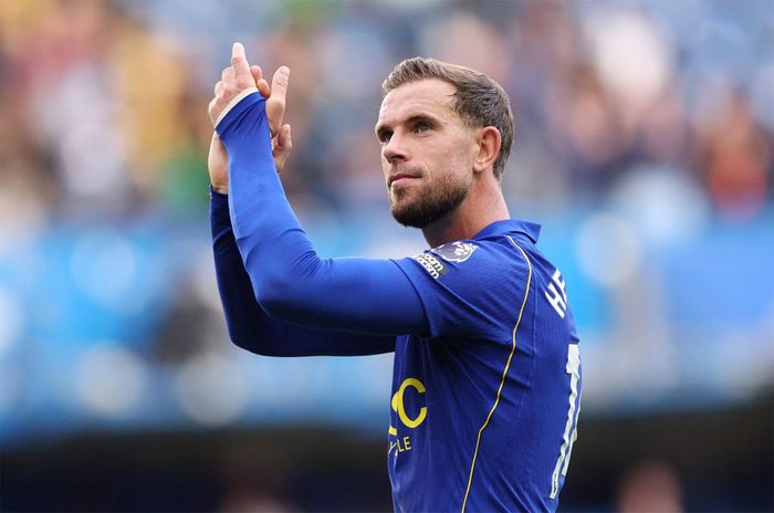 Jordan Henderson đi vào lịch sử Chelsea. Ảnh: Mint 