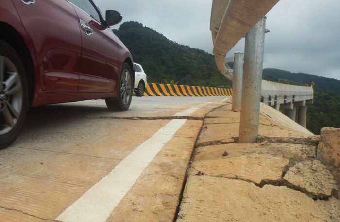  Khu vực hư hỏng tại đầu cầu cạn số 3 (Km45+890), quốc lộ 28B hiện đã được xử lý 