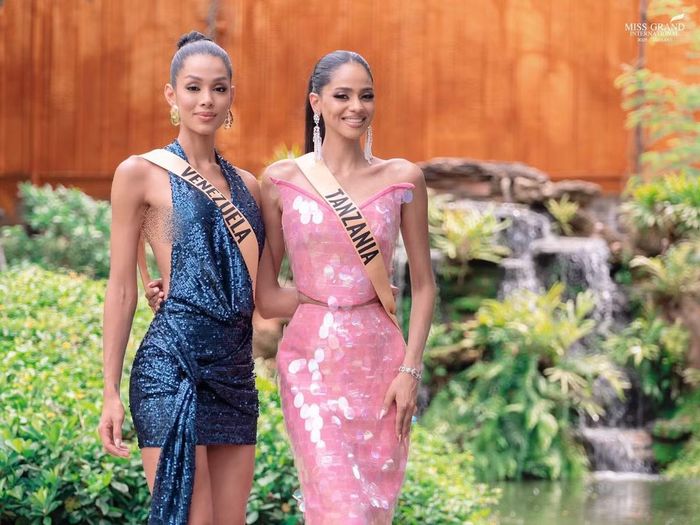 Trước Miss Grand International 2026, Jihan Dimachk từng tham gia nhiều cuộc thi sắc đẹp, trong đó có Miss Tanzania. Năm 2016, cô giành danh hiệu tại Miss Universe Tanzania và đại diện quốc gia tham dự Miss Universe. Ở sân chơi Miss Universe 2016 được tổ chức vào đầu năm 2017, Jihan Dimachk không lọt top trong chung kết. Ảnh: Miss Grand International.