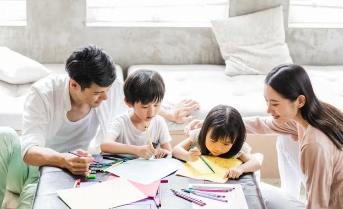 Dạy bằng lời không bằng dạy bằng hành động. (Ảnh: ITN).
