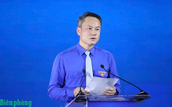 "Dưới sự lãnh đạo của Đảng, với vai trò nòng cốt chính trị của Đoàn Thanh niên Cộng sản Hồ Chí Minh, Hội Liên hiệp Thanh niên từng bước khẳng định vai trò đoàn kết các tầng lớp thanh niên yêu nước, cùng phấn đấu vì độc lập dân tộc và chủ nghĩa xã hội" - đồng chí Nguyễn Kim Quy nói. Ảnh: Thùy Chi