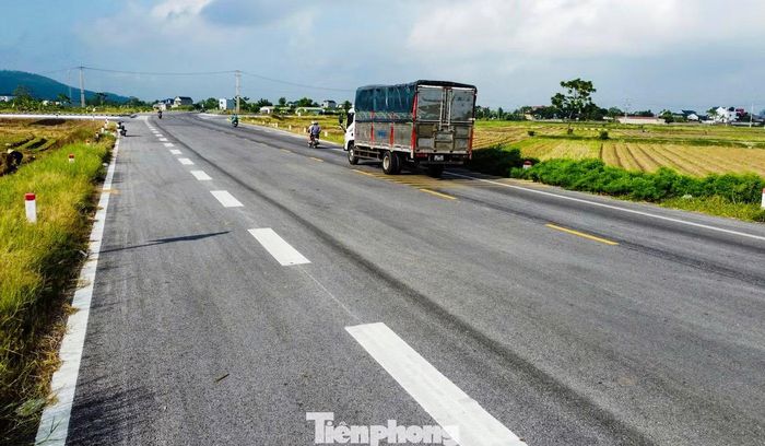 Công trình được đầu tư theo quy mô đường cấp III đồng bằng, với tổng mức đầu tư gần 2.000 tỷ đồng. Sở Xây dựng Thanh Hóa là chủ đầu tư, Ban Quản lý dự án đầu tư công trình giao thông Thanh Hóa được giao quản lý dự án.