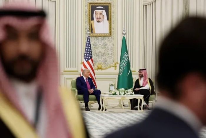 Thái tử Ả-rập Xê-út và Tổng thống Mỹ Donald Trump gặp song phương tại Riyadh ngày 13/5. (Ảnh: Getty)