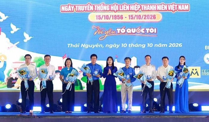 Hội LHTN tỉnh Thái Nguyên tri các thế hệ lãnh đạo Hội.