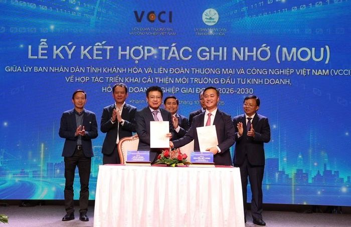 Ký kết hợp tác ghi nhớ giữa UBND Khánh Hòa và VCCI.