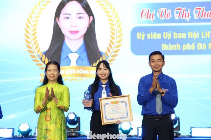 38 gương "Thanh niên sống đẹp" được tôn vinh.