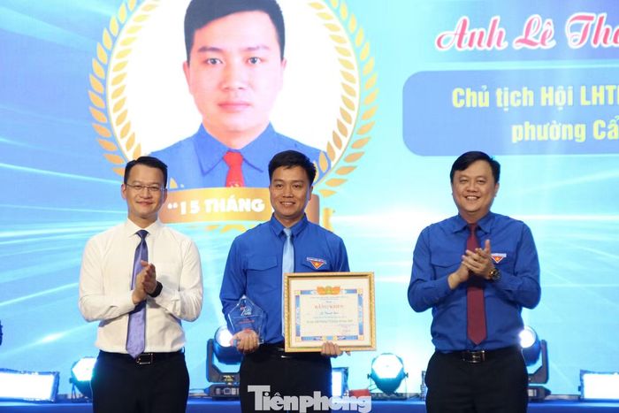 32 cán bộ Hội được vinh danh ở giải thưởng "15 tháng 10"