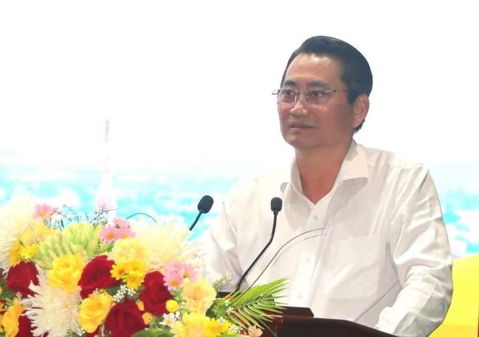 Ông Nguyễn Quỳnh Thiện - Phó Chủ tịch UBND tỉnh Vĩnh Long phát biểu tại buổi ra mắt. Ảnh: Ngọc Hân