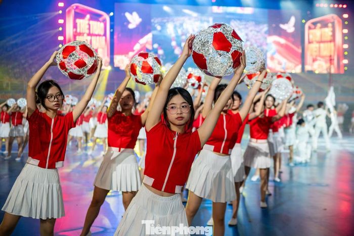 Chương trình góp phần khắc họa hình ảnh con người Quảng Ninh “Kỷ luật-Đồng tâm-Hào sảng-Trí tuệ-Nhân văn”, thể hiện khát vọng xây dựng thành phố giàu mạnh, văn minh, hiện đại, hạnh phúc.