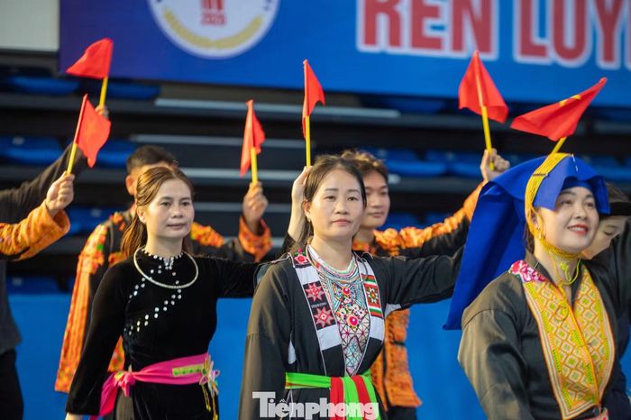 Theo đại diện Ban tổ chức, điểm nhấn của lễ khai mạc đại hội TDTT năm nay là đa sắc màu các dân tộc vùng miền của Quảng Ninh từ địa đầu Móng Cái đến vùng biên Bình Liêu... tạo nên điểm nhấn cho kỳ đại hội.
