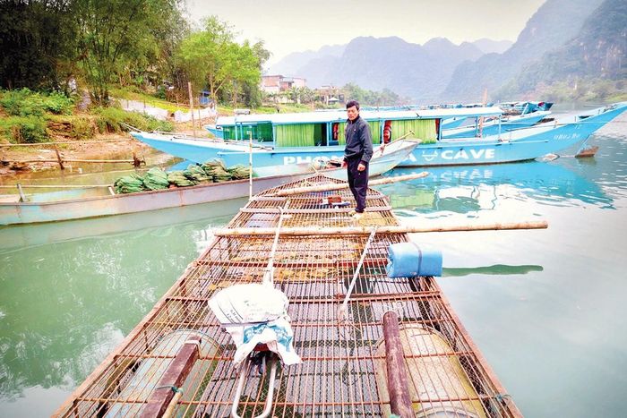 Nhờ nuôi cá lồng, nhiều hộ dân có thu nhập hàng trăm triệu mỗi năm