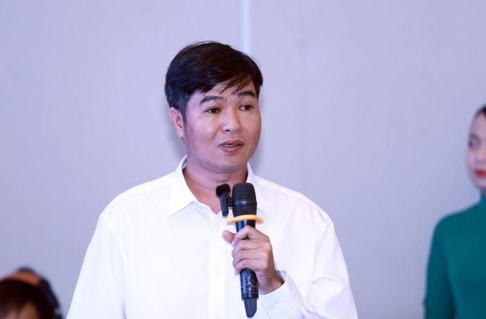 Ông Phan Đình Minh Hải, Trưởng phòng Kỹ thuật An toàn Môi trường NMNĐ Sông Hậu 1 trình bày nội dung công tác vận hành, BDSC lò hơi, tồn tại và giải pháp ở NMNĐ Sông Hậu 1.