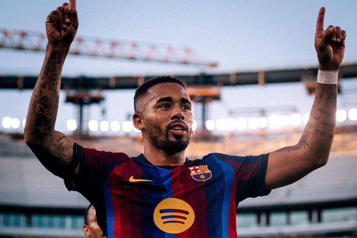 Gabriel Jesus cũng lập công. Ảnh: FCB